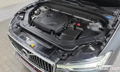 Volvo XC60 2019 2.0 автомат (гидро), миниатюра 6