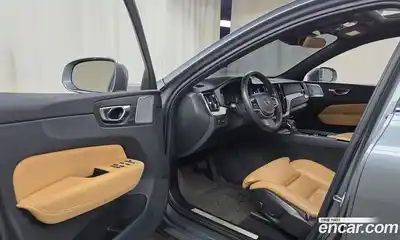 Volvo XC60 2019 2.0 автомат (гидро), миниатюра 10