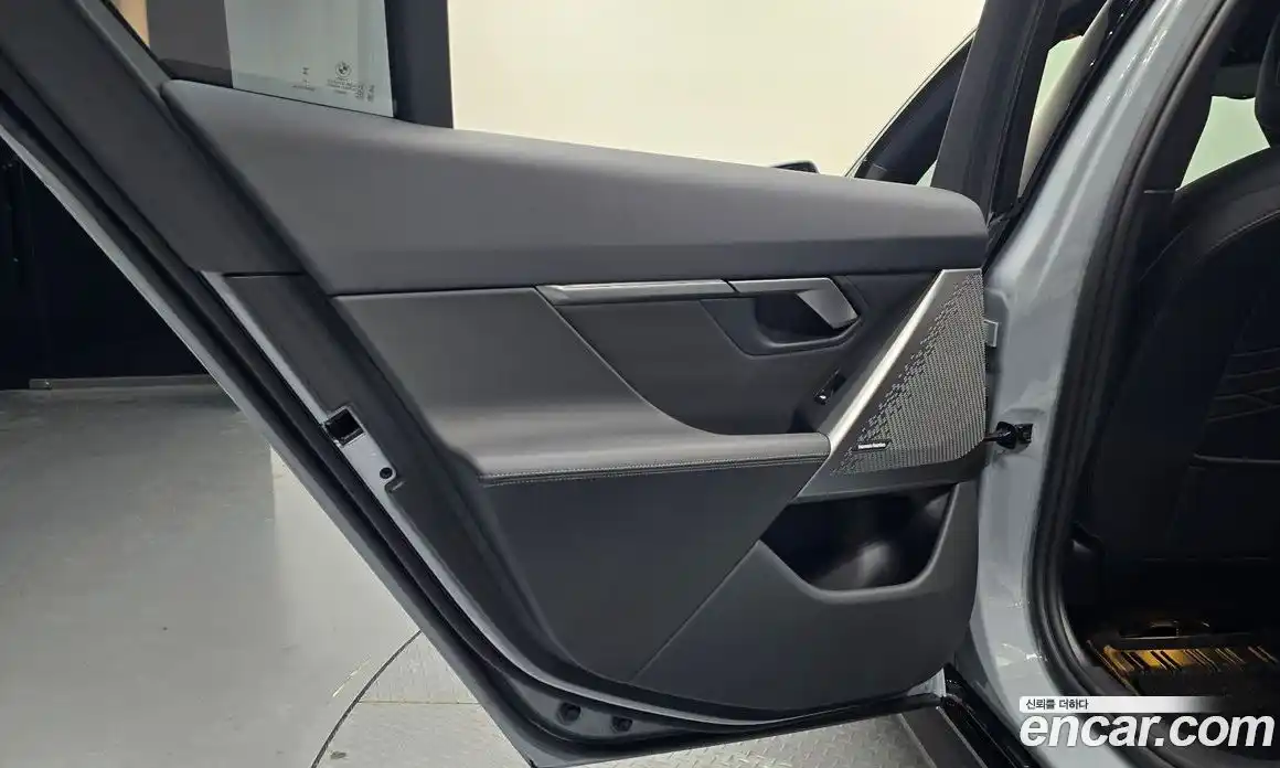 BMW 5 серия 2025 2.0 автомат (гидро), фото 14