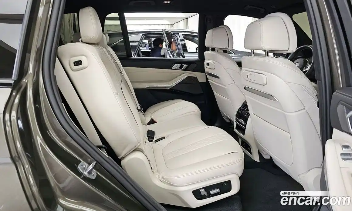 BMW X7 2025 3.0 автомат (гидро), фото 18
