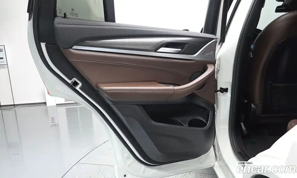 BMW X4 2024 2.0 гидро, фото 14