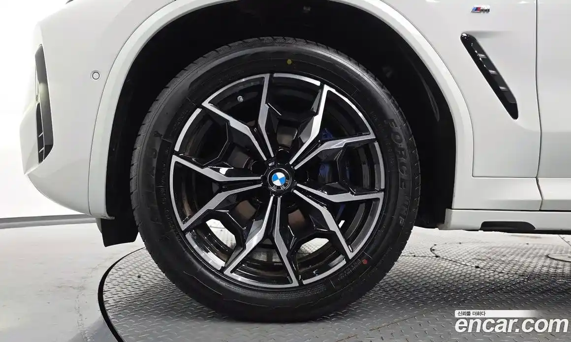 BMW X4 2024 2.0 гидро, фото 4