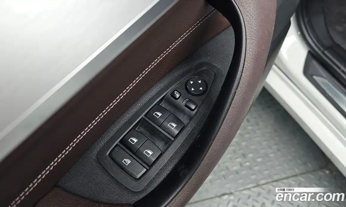 BMW X1 2022 2.0 гидро, фото 26
