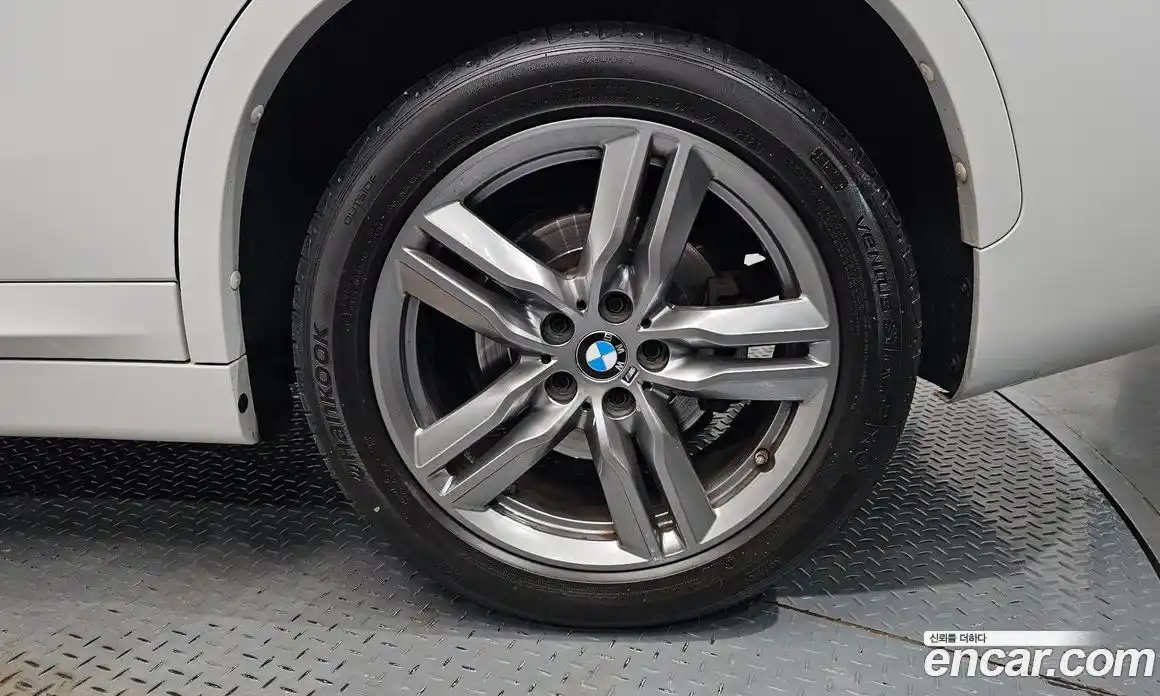 BMW X1 2022 2.0 гидро, фото 6