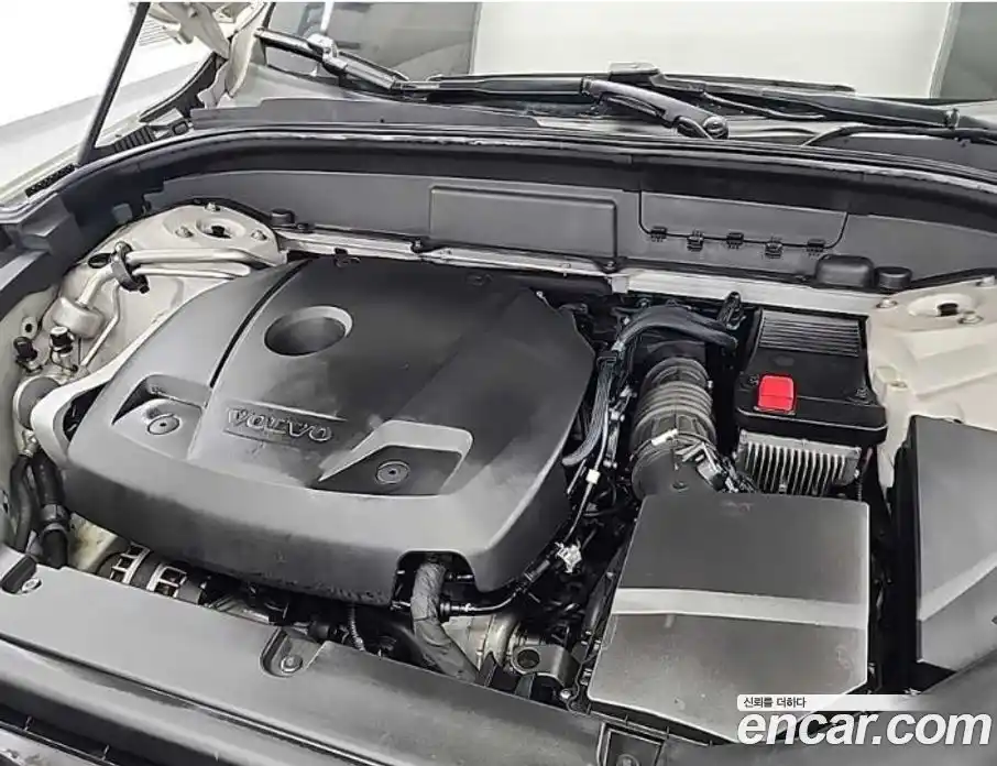 Volvo XC60 2018 2.0 автомат (гидро), фото 5