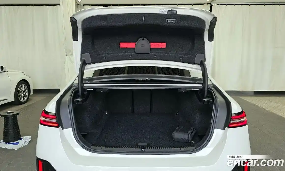 BMW i5 2024 0.2 автомат (гидро), фото 26