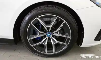 BMW i5 2024 0.2 автомат (гидро), миниатюра 7