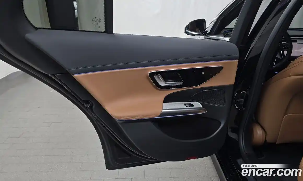 Mercedes-Benz E-Class 2025 2.0 гидро, фото 15