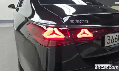 Mercedes-Benz E-Class 2025 2.0 гидро, миниатюра 9