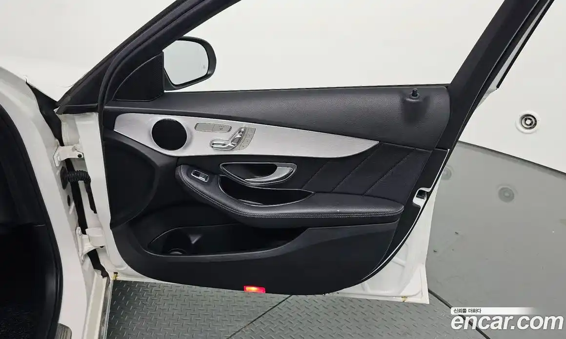 Mercedes-Benz C-Class 2018 2.0 гидро, фото 13