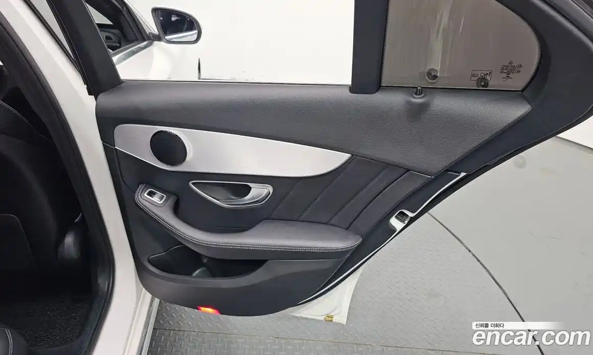 Mercedes-Benz C-Class 2018 2.0 гидро, фото 14