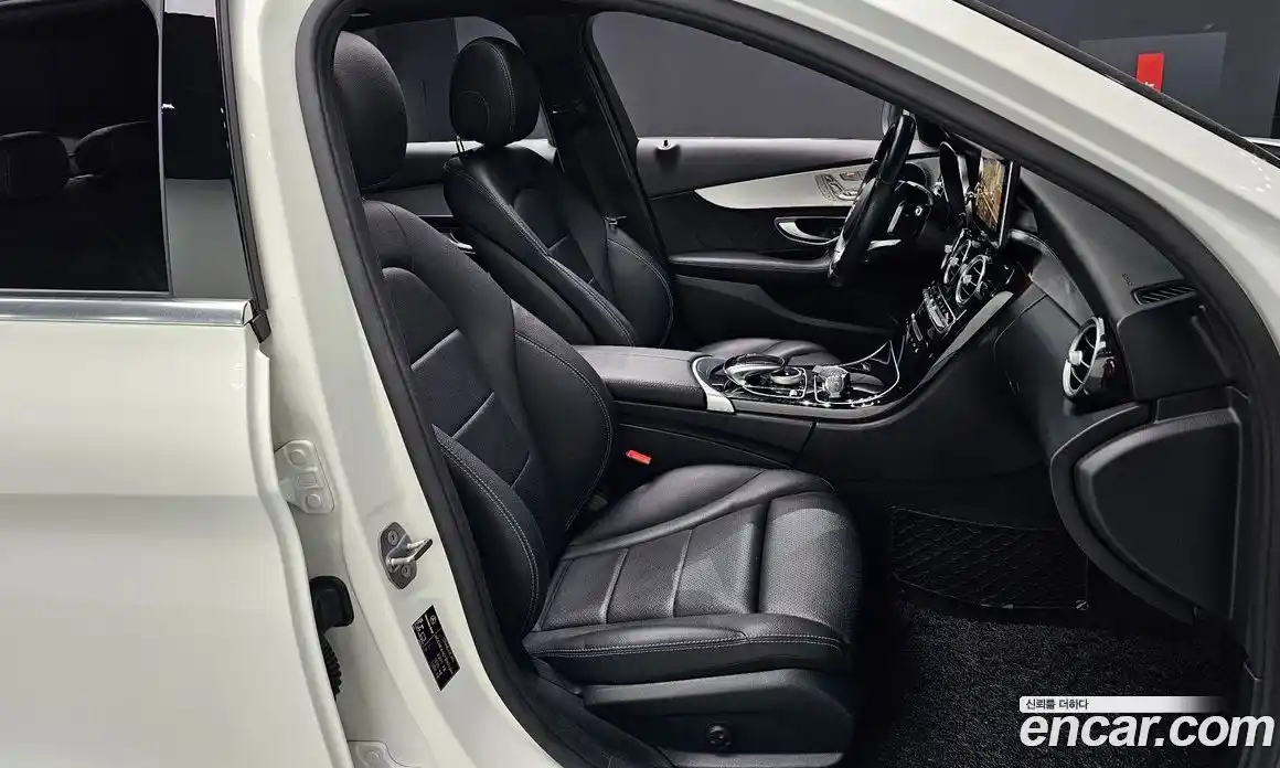 Mercedes-Benz C-Class 2018 2.0 гидро, фото 15