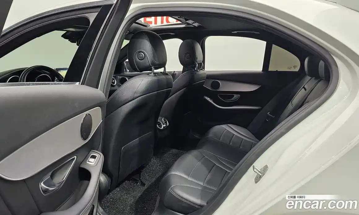 Mercedes-Benz C-Class 2018 2.0 гидро, фото 16