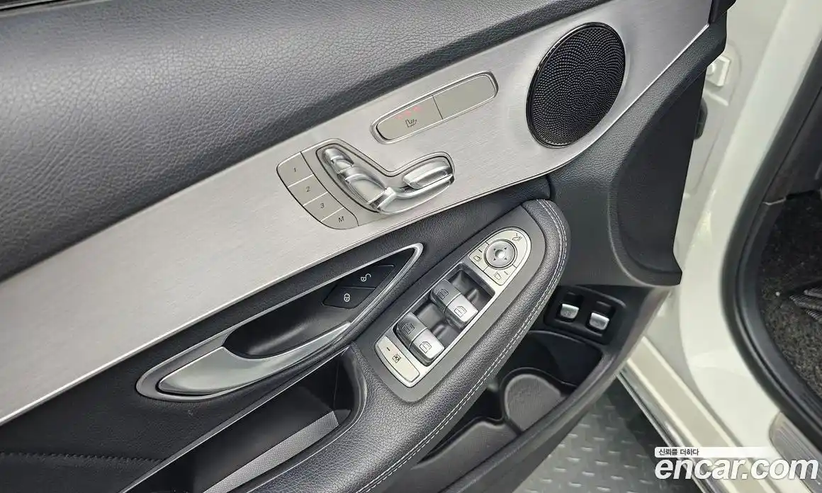 Mercedes-Benz C-Class 2018 2.0 гидро, фото 25