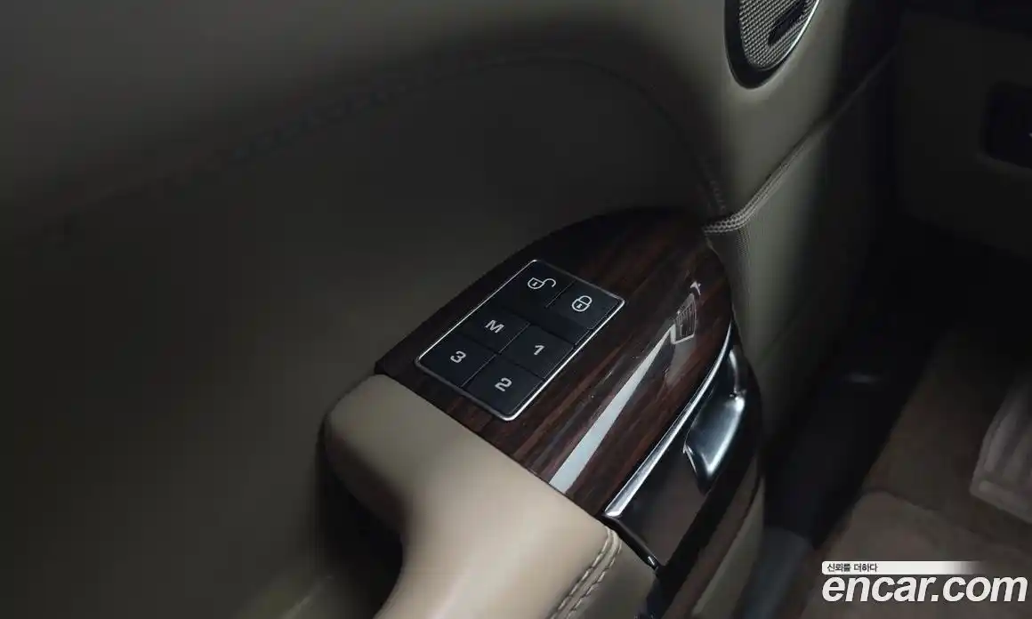 Land Rover Range Rover 2016 4.4 автомат (гидро), фото 17