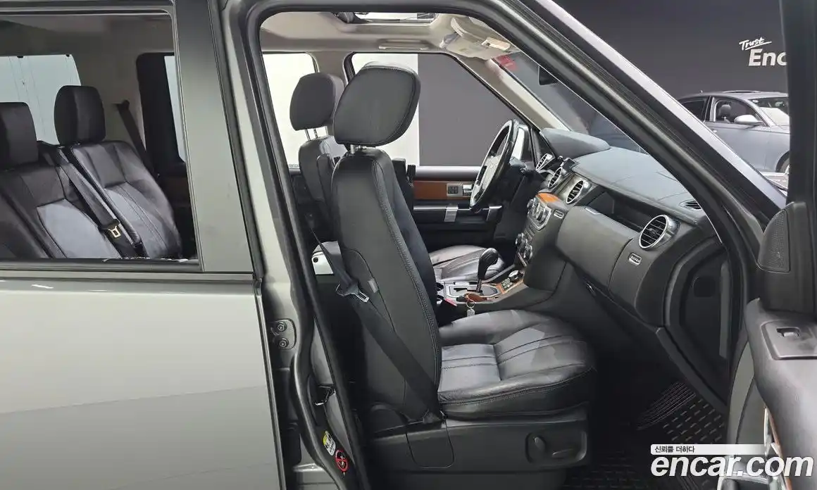 Land Rover Discovery 2010 5.0 автомат (гидро), фото 12