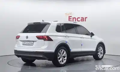 Volkswagen Tiguan 2020 2.0 автомат (гидро), миниатюра 2