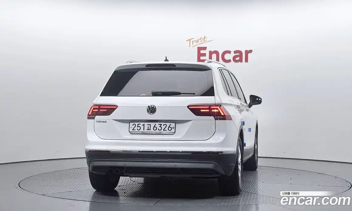 Volkswagen Tiguan 2020 2.0 автомат (гидро), фото 4