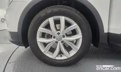 Volkswagen Tiguan 2020 2.0 автомат (гидро), миниатюра 5