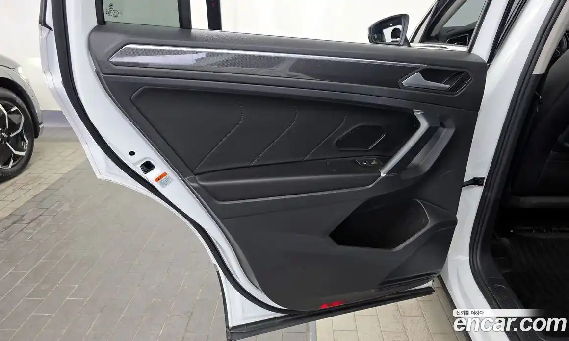 Volkswagen Tiguan 2020 2.0 автомат (гидро), фото 15