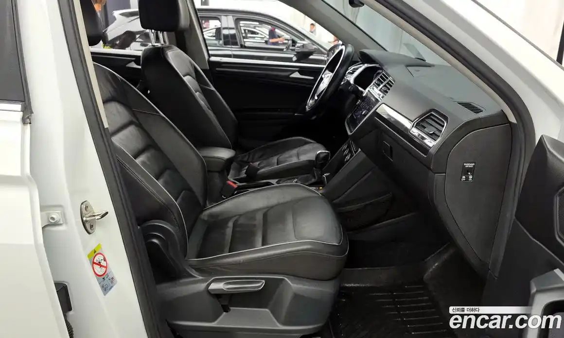 Volkswagen Tiguan 2020 2.0 автомат (гидро), фото 17