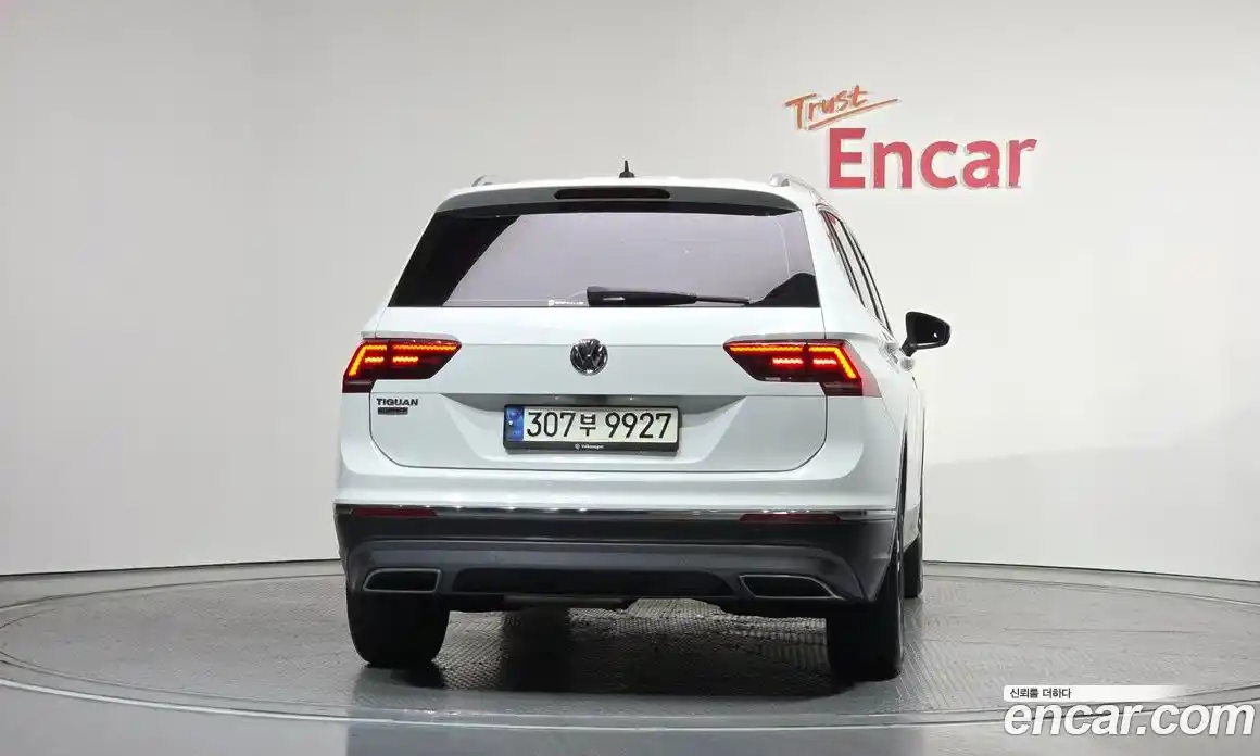 Volkswagen Tiguan 2020 2.0 автомат (гидро), фото 4