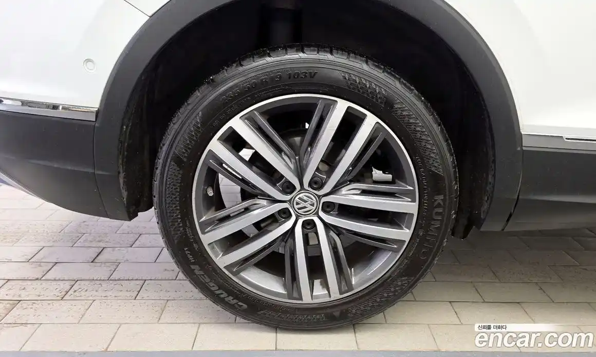 Volkswagen Tiguan 2020 2.0 автомат (гидро), фото 5