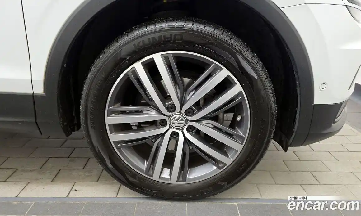 Volkswagen Tiguan 2020 2.0 автомат (гидро), фото 7