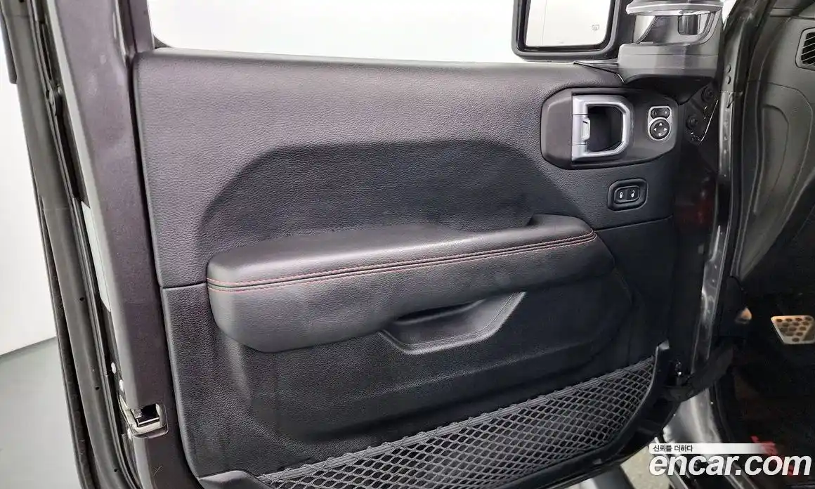 Jeep Wrangler 2018 2.0 автомат (гидро), фото 14