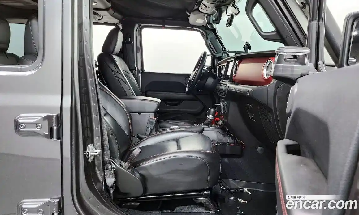 Jeep Wrangler 2018 2.0 автомат (гидро), фото 17