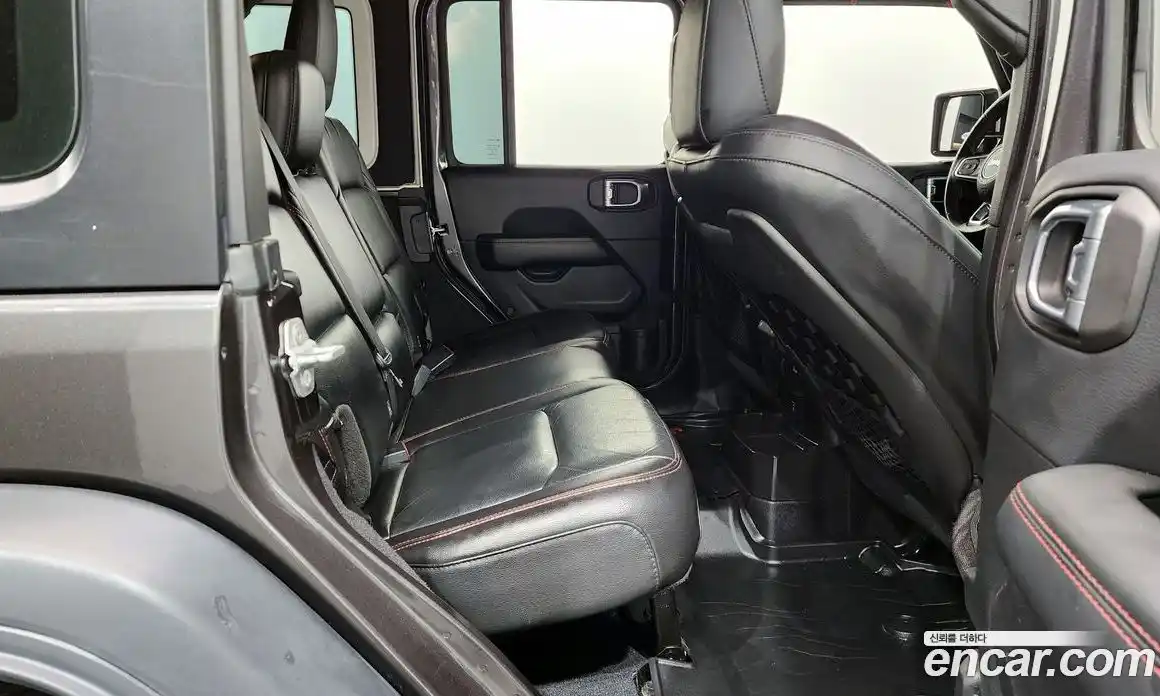 Jeep Wrangler 2018 2.0 автомат (гидро), фото 18