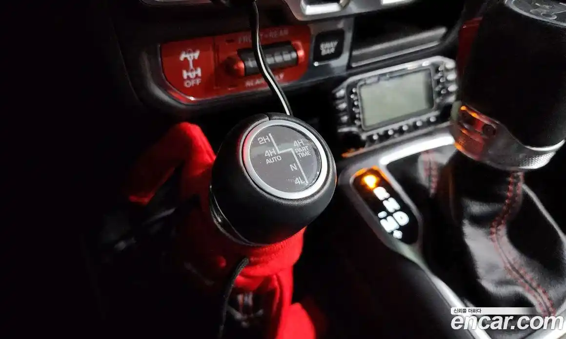 Jeep Wrangler 2018 2.0 автомат (гидро), фото 24