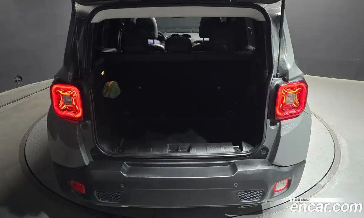 Jeep Renegade 2021 2.4 автомат (гидро), фото 26