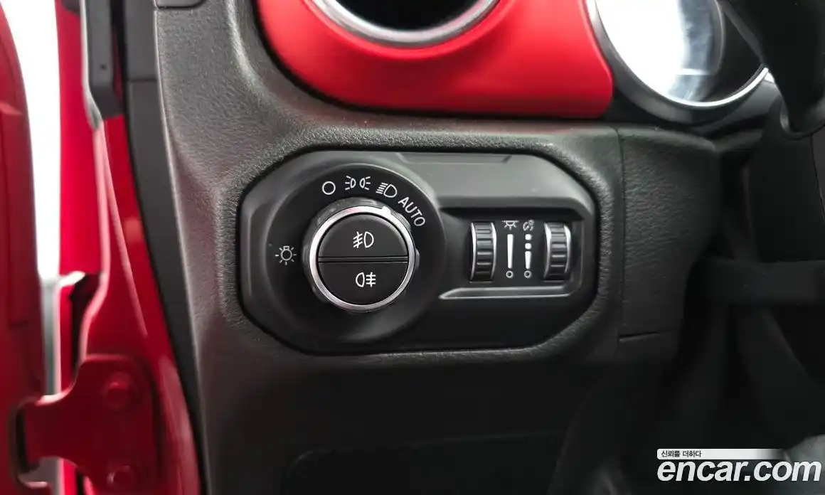 Jeep Wrangler 2019 2.0 автомат (гидро), фото 20