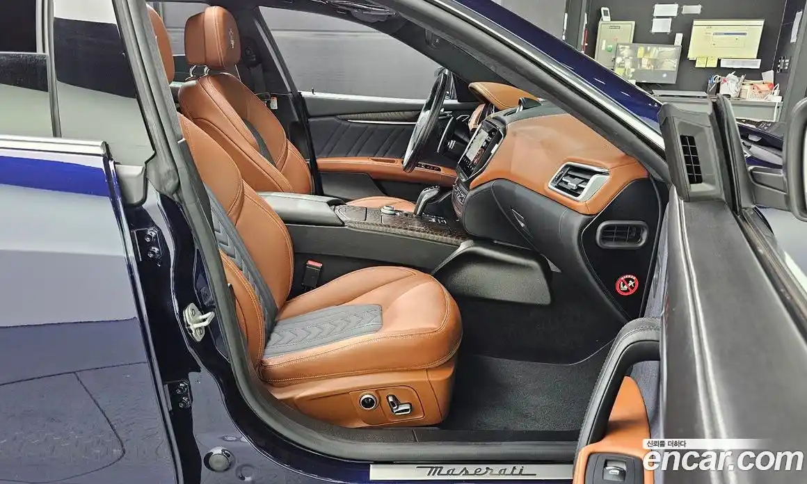 Maserati Ghibli 2021 2.0 гидро, фото 18