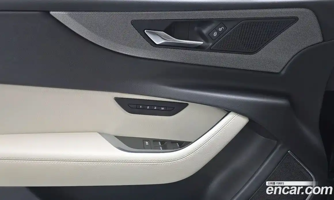 Jaguar XE 2020 2.0 гидро, фото 14