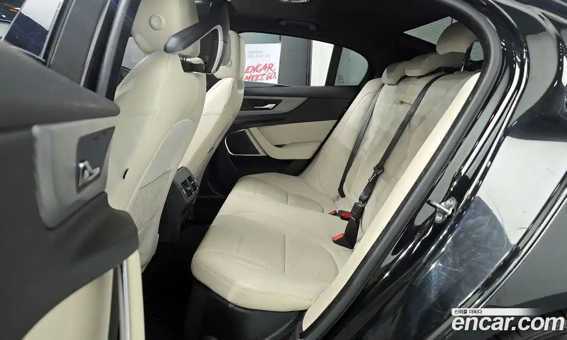 Jaguar XE 2020 2.0 гидро, фото 17