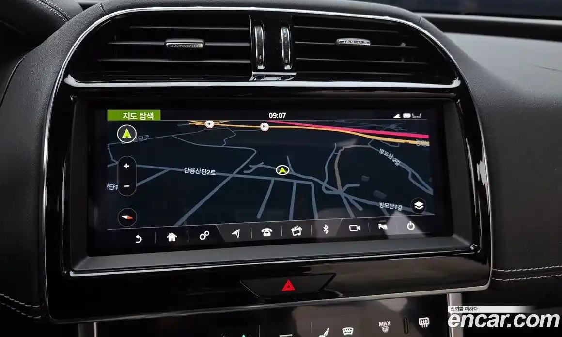 Jaguar XE 2020 2.0 гидро, фото 23