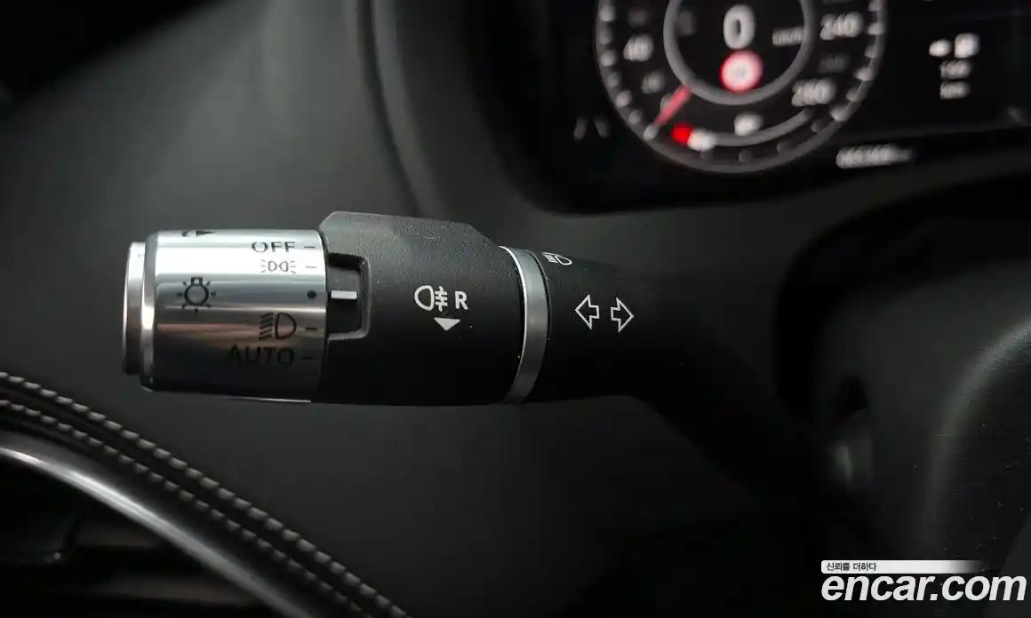 Jaguar XE 2020 2.0 гидро, фото 27