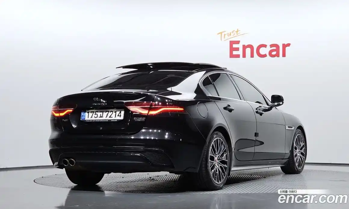 Jaguar XE 2020 2.0 гидро, фото 3