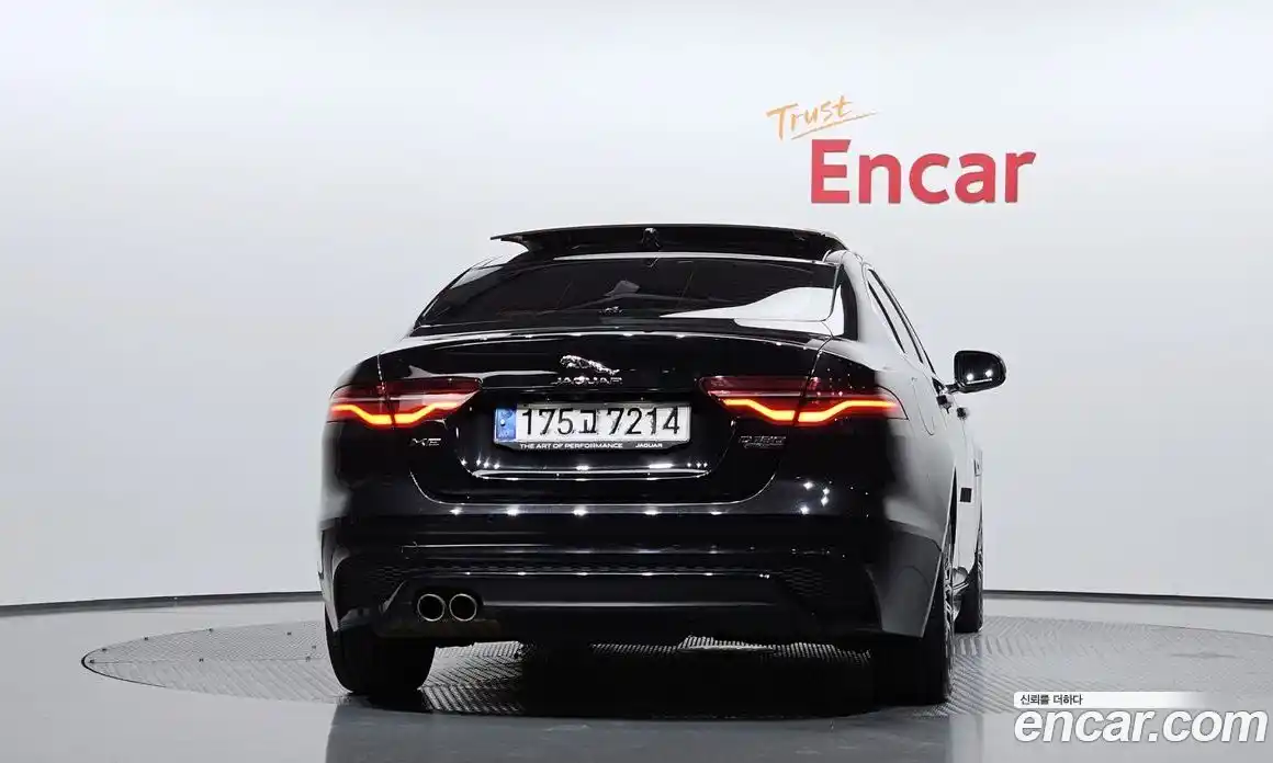 Jaguar XE 2020 2.0 гидро, фото 5
