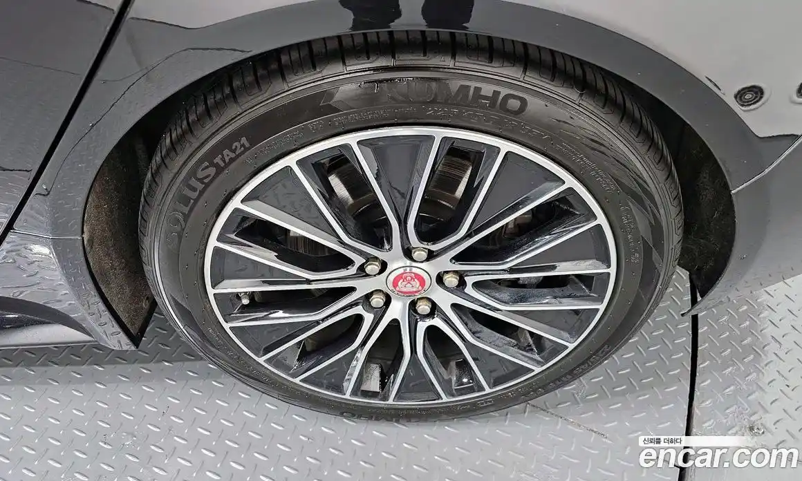 Jaguar XE 2020 2.0 гидро, фото 8