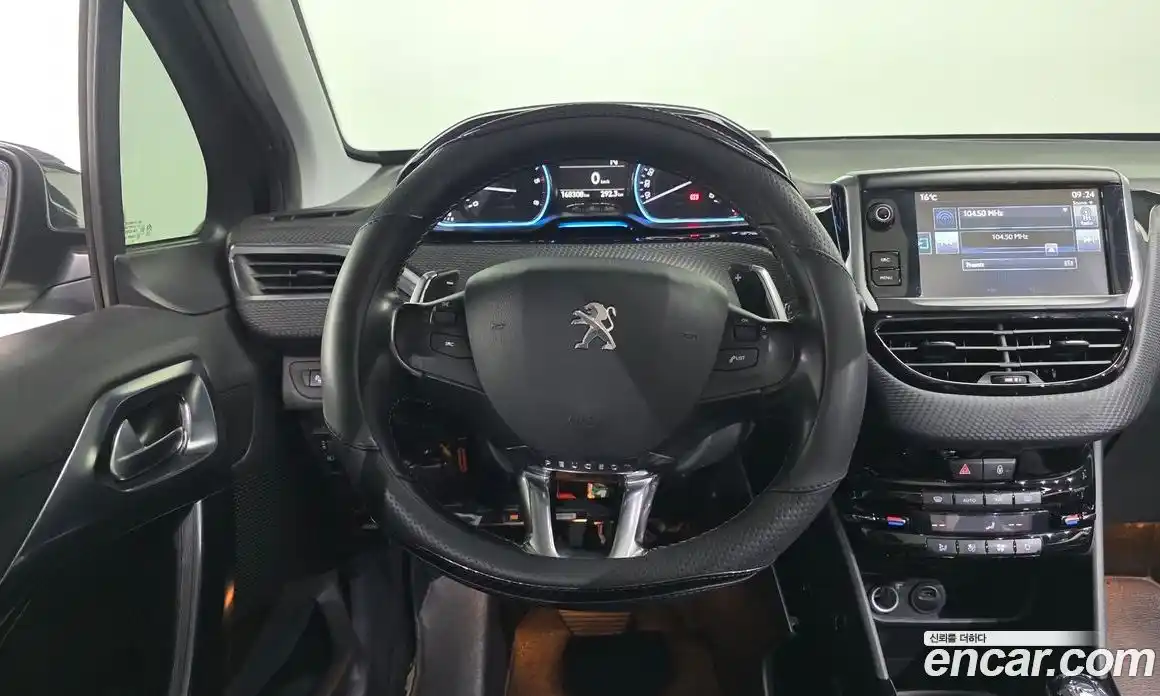 Peugeot 2008 2015 1.6 автомат (гидро), фото 12