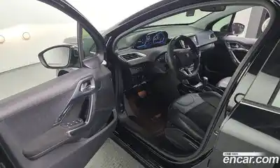 Peugeot 2008 2015 1.6 автомат (гидро), миниатюра 10