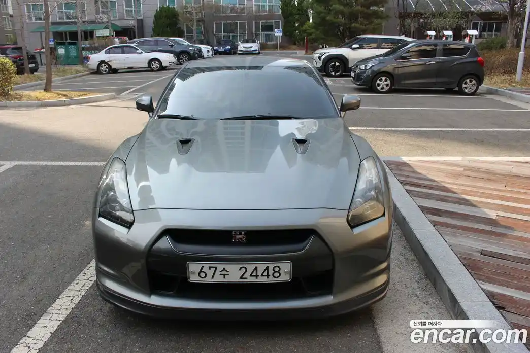 Nissan GT-R 2010 3.8 гидро, фото 3