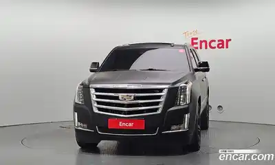 Cadillac Escalade 2020 6.2 гидро, миниатюра 3