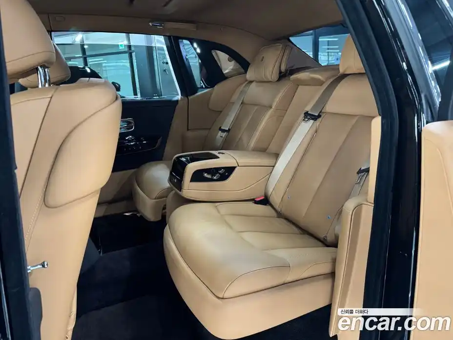 Rolls-Royce Phantom 2021 6.7 гидро, фото 14