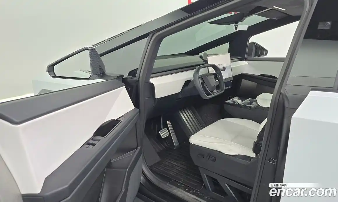 Tesla Cybertruck 2024 0.1 гидро, фото 10