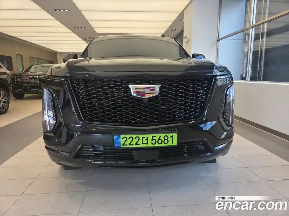 Cadillac Escalade 2025 6.2 гидро, фото 1