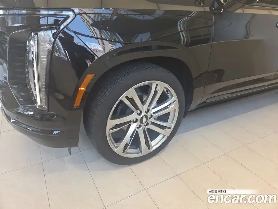 Cadillac Escalade 2025 6.2 гидро, фото 13
